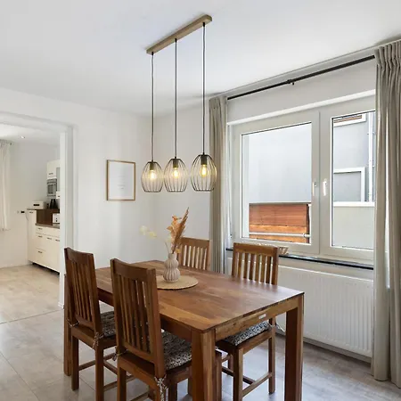 Jule アパート アルンスベルク