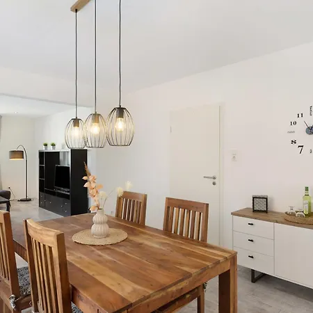 Jule アルンスベルク